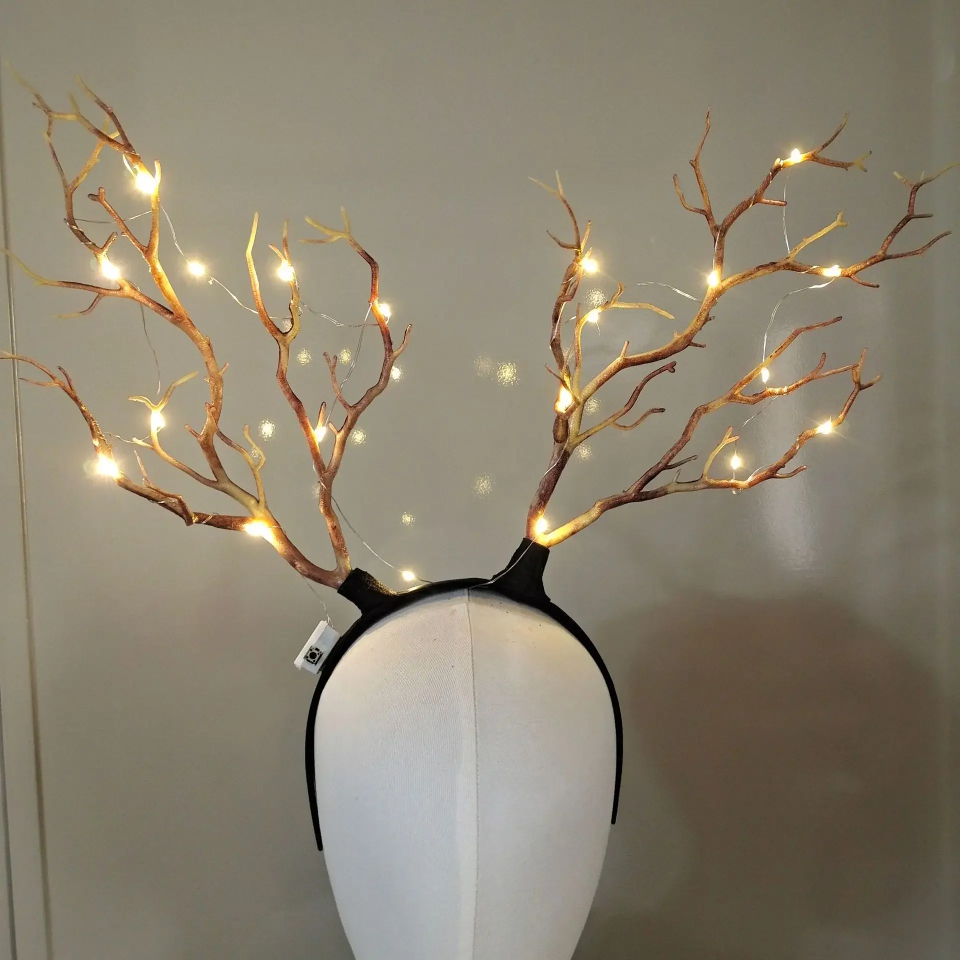 Reindeer Antlers Headband - 女性と女の子のための輝く車のヘッドバンド、クリスマスのヘアバンド、elkの花、蝶、ライトアップ、誕生日パーティー、コスプレ