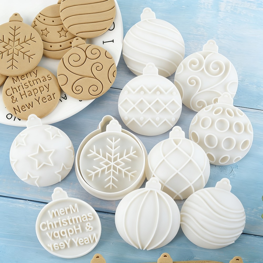 11個入りクリスマスオーナメントクッキーカッターセット、3D - Ornament Ball Set のレビューと価格